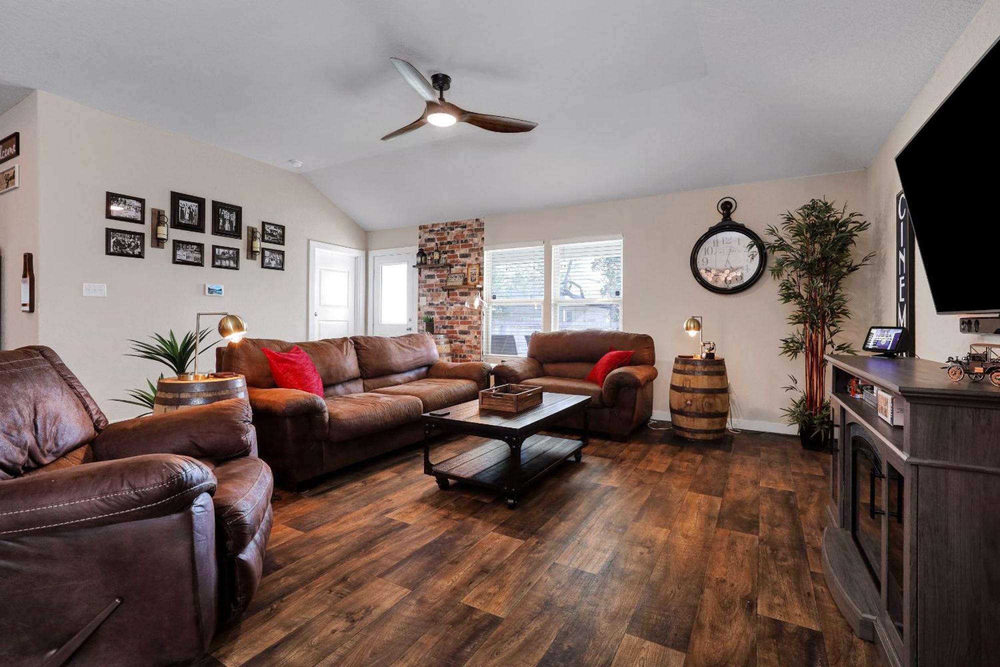 Speakeasy - A Birdy Vacation Rental San Antonio Exterior foto